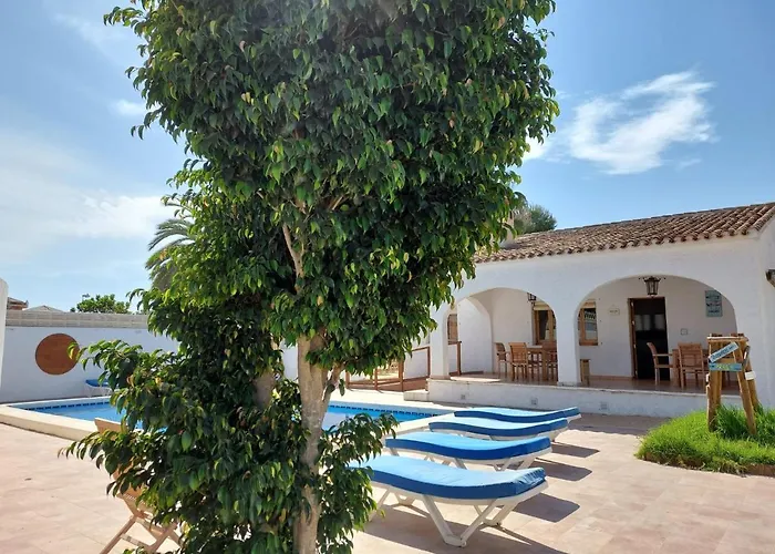 Chalet Playa Flamenca *